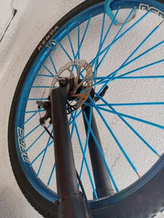 Bici MTB azul para niños 10-12 años