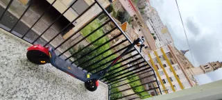 Patinete Eléctrico Red Bull