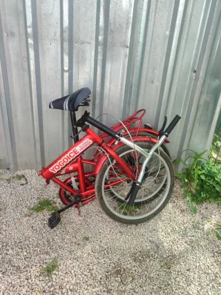 Bicicleta plegable roja