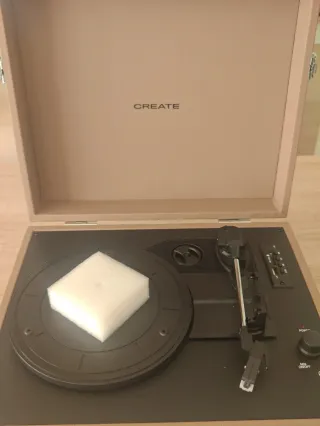 Tocadiscos CREATE Beige y Negro