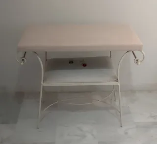 BANQUETA DESCALZADORA DE FORJA EN PERFECTO ESTADO