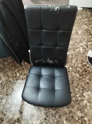 Se venden 6 sillas de comedor para tapizar