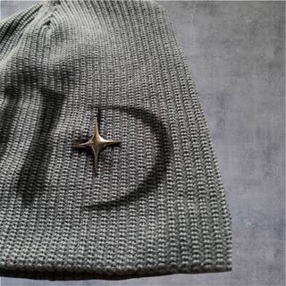 Beanie Grigio Streetwear Y2K- nuovo mai indossato