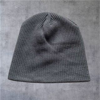 Beanie Grigio Streetwear Y2K- nuovo mai indossato