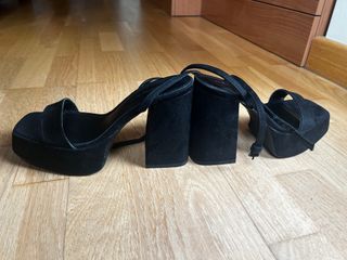 Sandalias Bershka tacón plataforma negras 36
