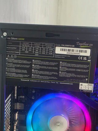 PC Gamer tamaño pequeño. RGB Nvidia RTX 2060 Ultra