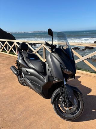 Yamaha X-MAX 125 cc Negra Automática