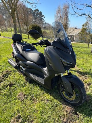 Yamaha X-MAX 125 cc Negra Automática