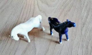 Figuras de Caballos Porcelana (Blanco y Azul)