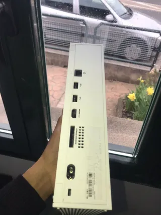 Xbox Series S Blanca + Mando y Cables