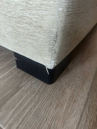 Sofá chaise longue con arcón