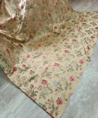 Preciosa tela fallera beige y rosa