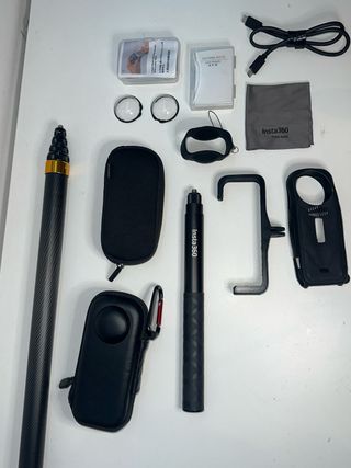 Insta360 X5 con muchos extras