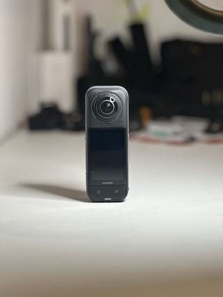 Insta360 X5 con muchos extras