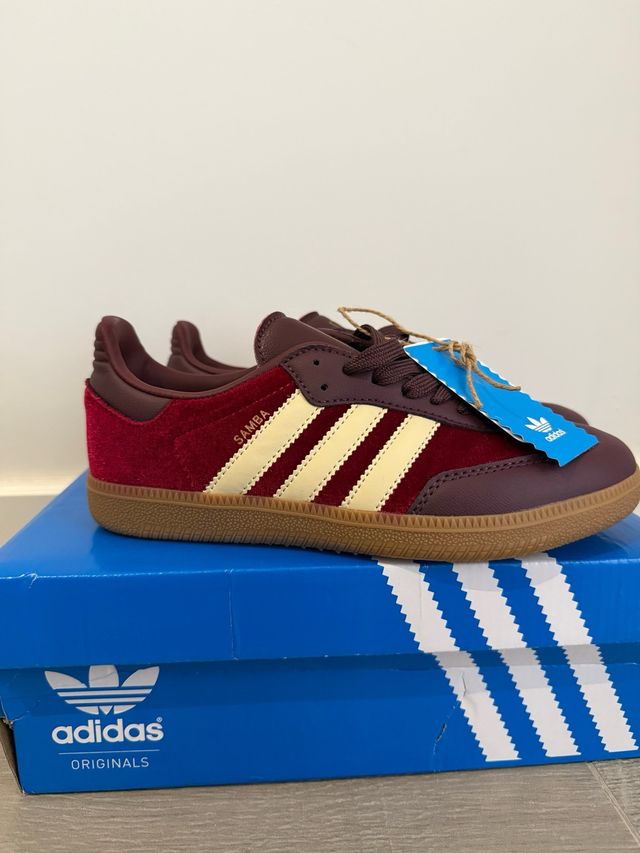 adidas gazelle silver green womens Adidas Samba OG (SHARED/MAROON/GUM3) – CNCPTS main image 1