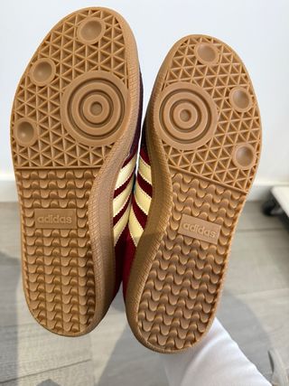 Adidas Samba Terciopelo Beige y Rojo