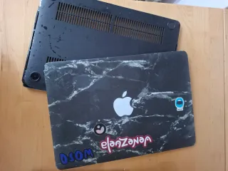 MacBook Pro 13” 2017 i5 8GB 250GB SSD