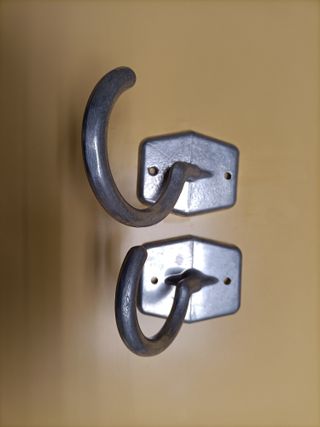 2 Ganchos de aluminio para colgar bicicletas