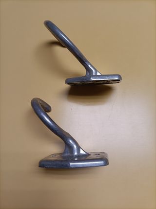 2 Ganchos de aluminio para colgar bicicletas