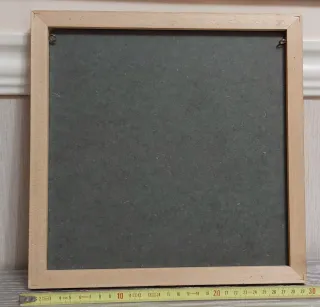 Cuadro y figura inspirados en Menina de Velázquez