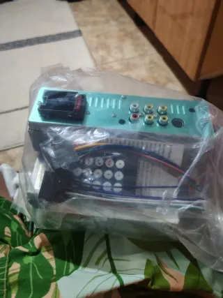 Radio de Coche 7024 12V