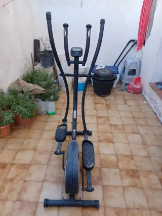 Bicicleta estática con cargador