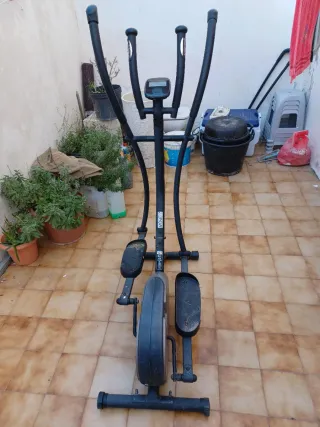 Bicicleta estática con cargador