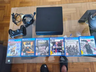 PS4 Slim 1TB Negra + Mando y Cables
