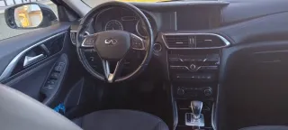 Infiniti Q30 2018