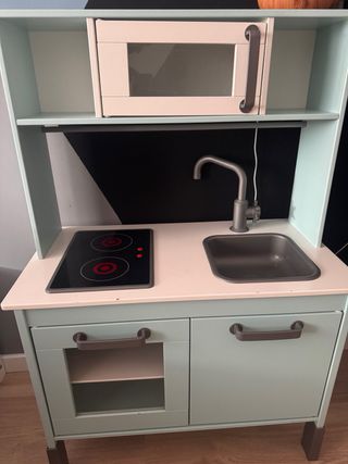 Cocinita de madera para niños