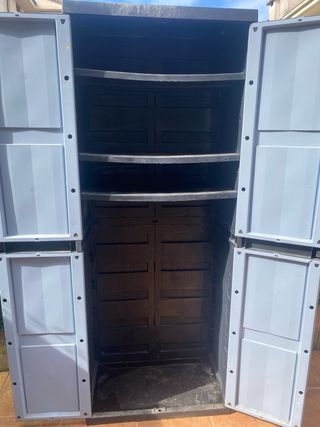 Armario de resina gris