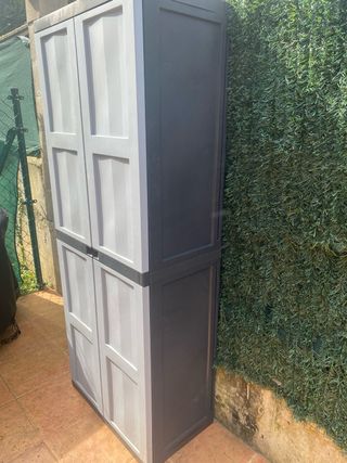 Armario de resina gris