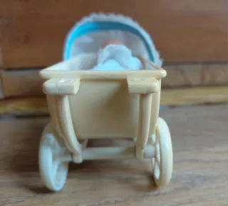 Passeggino con bambola