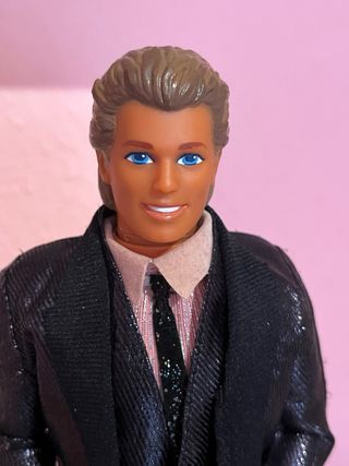 Barbie Ken Sparkle Eyes Diamant Surprise Mattel