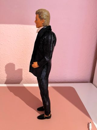 Barbie Ken Sparkle Eyes Diamant Surprise Mattel