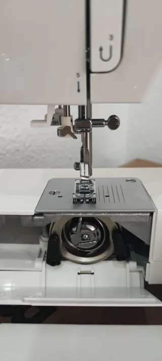 Máquina de coser SINGER Tradition 2282