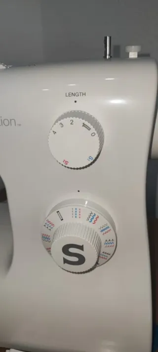 Máquina de coser SINGER Tradition 2282