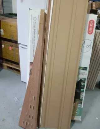 Caseta metálica exterior madera