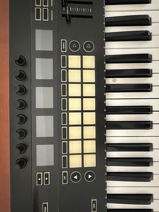 Novation 49SL MKIII Controlador MIDI
