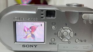 Cámara Sony Cyber-shot 4.1 MP