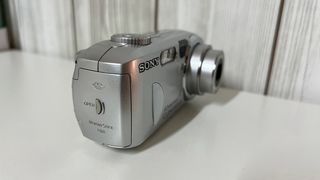 Cámara Sony Cyber-shot 4.1 MP