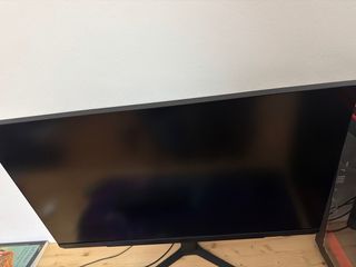 PC Gaming de sobremesa con monitor gaming samsung.