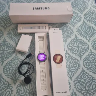Samsung Galaxy Watch7 Blanco/Morado