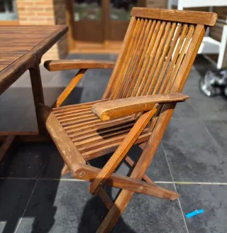 Mesa de teka extensible + 4 sillas