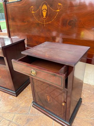 Conjunto cabecero y 2 mesitas de noche