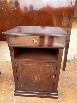 Conjunto cabecero y 2 mesitas de noche