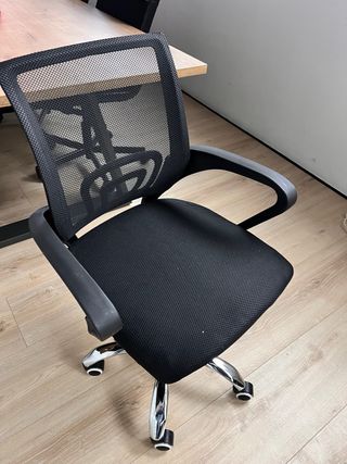 Sedia da ufficio ergonomica nera