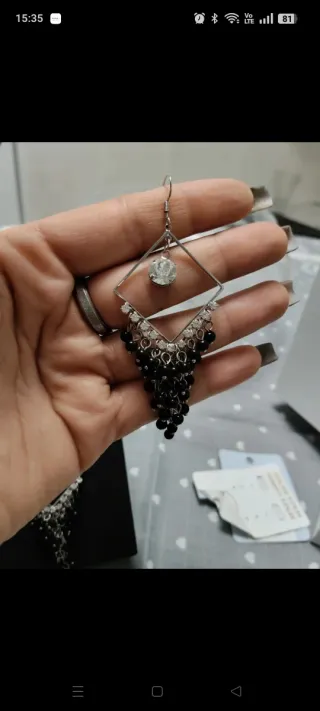 Orecchini pendenti neri e argento