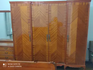 Dormitorio completo:cama,tocador, armario, mesitas