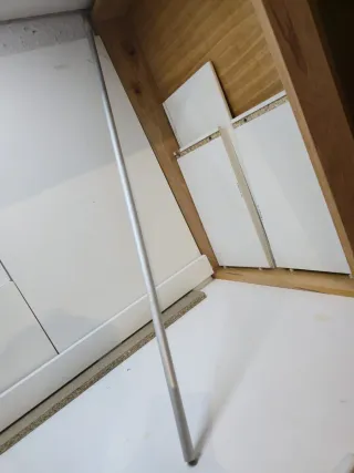 Tubos de cobre aluminio bambú y hierro